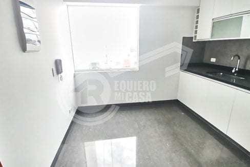 Departamento Frente a Parque Surco007