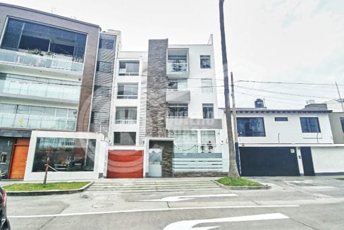 Departamento Frente a Parque Surco032