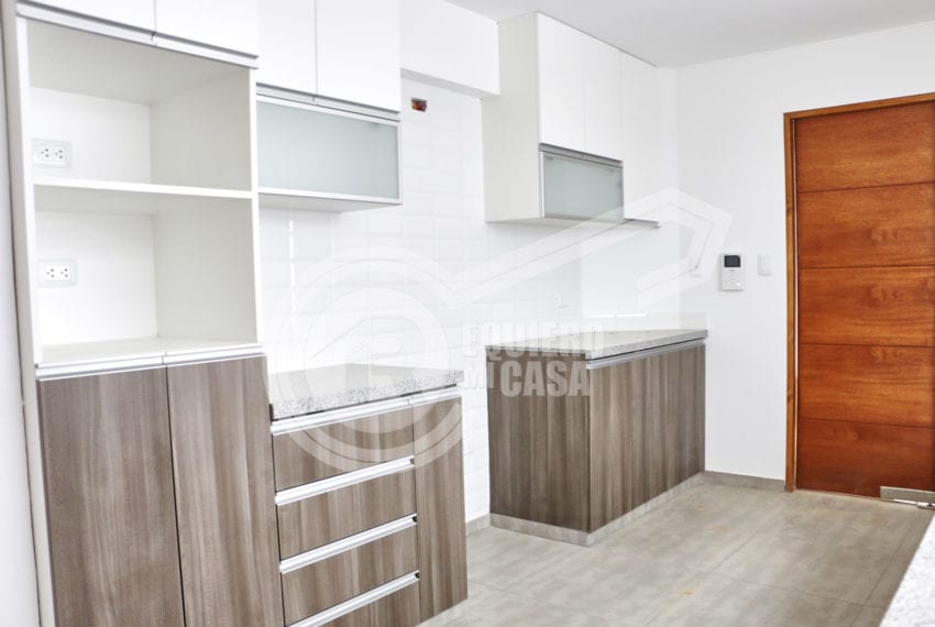 Flat Primer piso en Residencial Higuereta 15