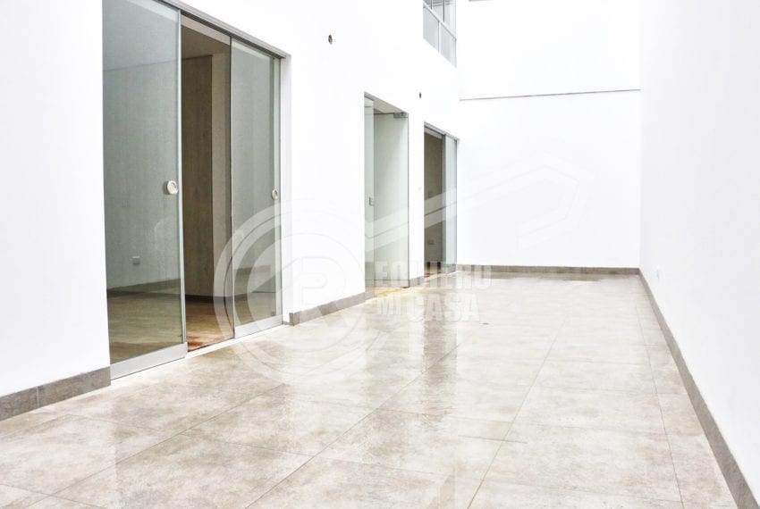 Flat Primer piso en Residencial Higuereta 30