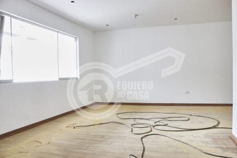 Flat Primer piso en Residencial Higuereta 9