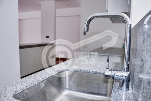 FiNO DEPARTAMENTO EN VENTA EN CHACARILLA 21