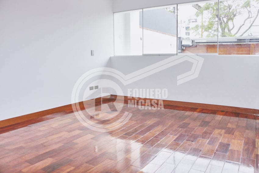 FiNO DEPARTAMENTO EN VENTA EN CHACARILLA 36