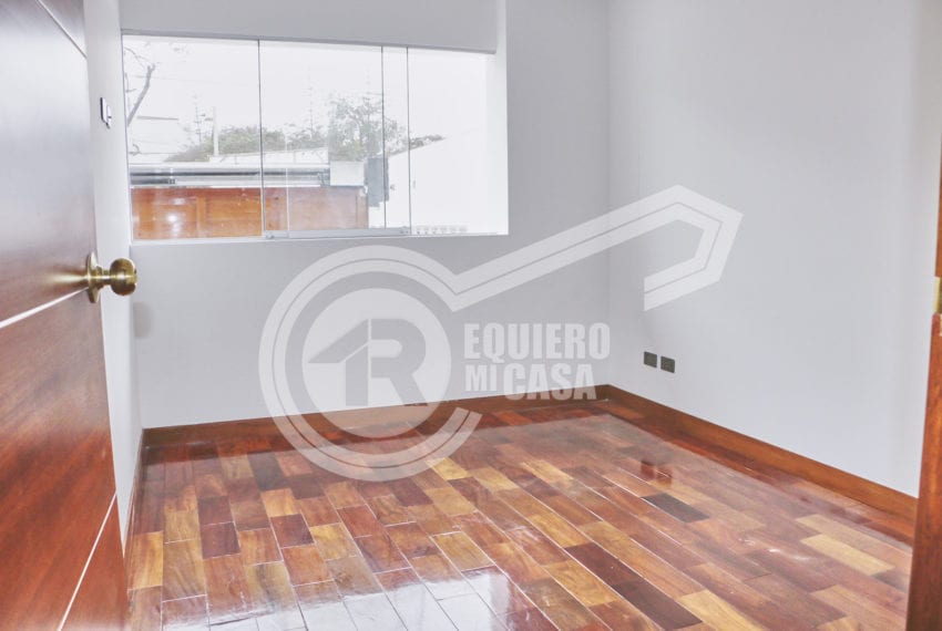 FiNO DEPARTAMENTO EN VENTA EN CHACARILLA 38