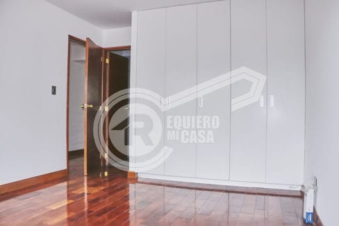 FiNO DEPARTAMENTO EN VENTA EN CHACARILLA 37en venta