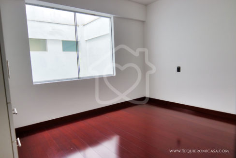 Venta de departamento en la Floresta Surco00033